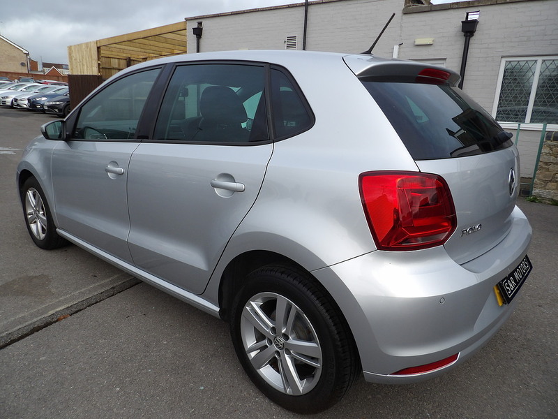 Used Volkswagen Polo 2016 for sale - 76308132: Photo 3