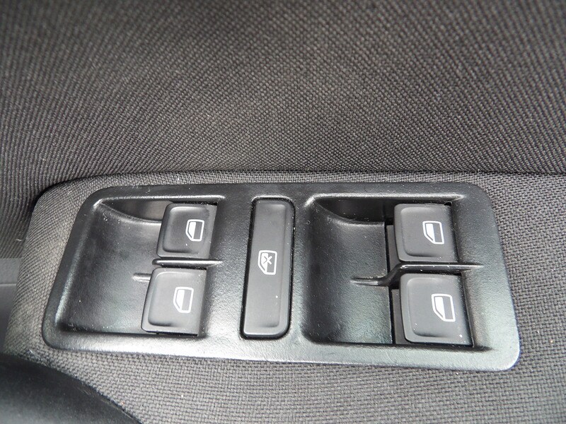 Used Volkswagen Polo 2016 for sale - 76308132: Photo 40