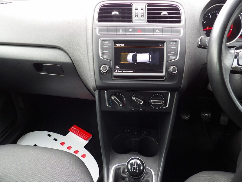 Used Volkswagen Polo 2016 for sale - 76308132: Photo 46