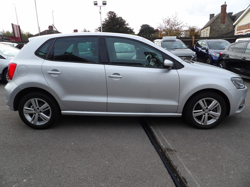 Used Volkswagen Polo 2016 for sale - 76308132: Photo 6