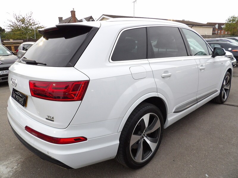 Used Audi Q7 2015 for sale - 76339749: Photo 3