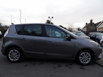 Used Renault Scenic 2015 for sale - 76555191: Photo