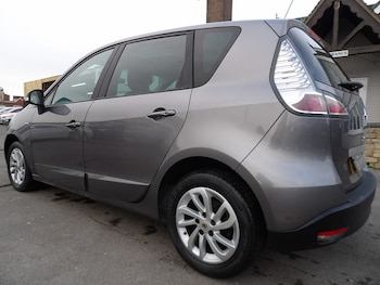 Used Renault Scenic 2015 for sale - 76555191: Photo
