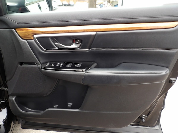 Used Honda CR-V 2018 for sale - 76299807: Photo 24