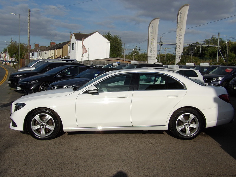 Used Mercedes-Benz E Class 2018 for sale - 76299802: Photo 2