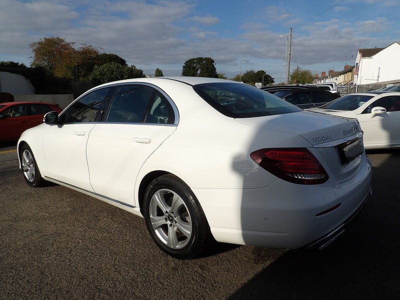 Used Mercedes-Benz E Class 2018 for sale - 76299802: Photo 3