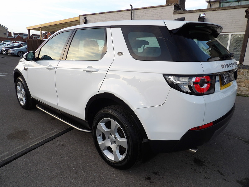 Used Land Rover Discovery Sport 2016 for sale - 76339750: Photo 3