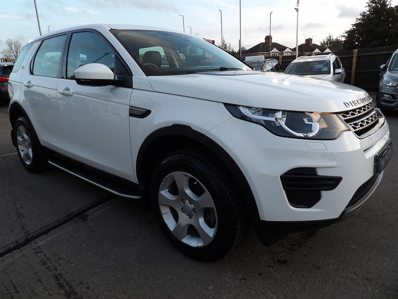 Used Land Rover Discovery Sport 2016 for sale - 76339750: Photo 5
