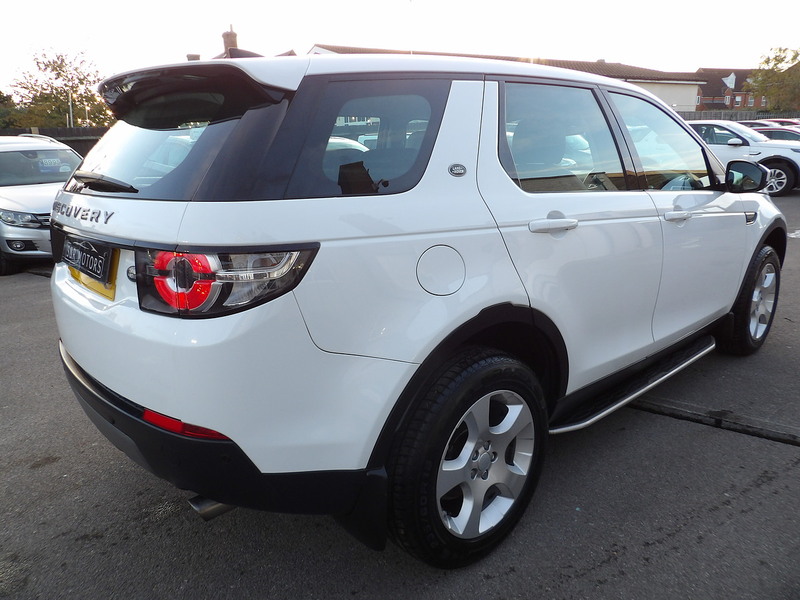 Used Land Rover Discovery Sport 2016 for sale - 76339750: Photo 7