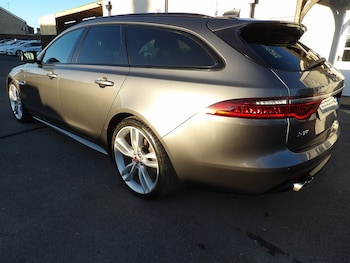 Used Jaguar XF 2018 for sale - 76618298: Photo