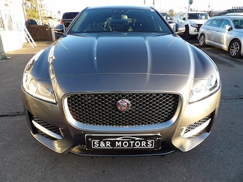 Used Jaguar XF 2018 for sale - 76618298: Photo