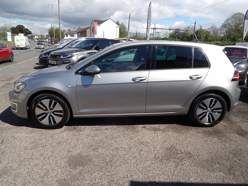 Used Volkswagen Golf 2015 for sale - 76308052: Photo 2