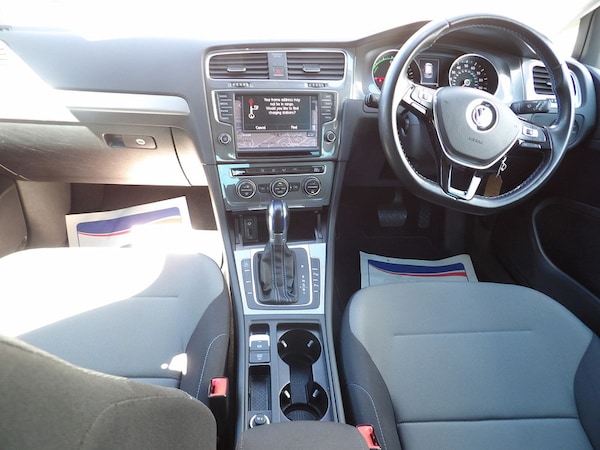 Used Volkswagen Golf 2015 for sale - 76308052: Photo 31