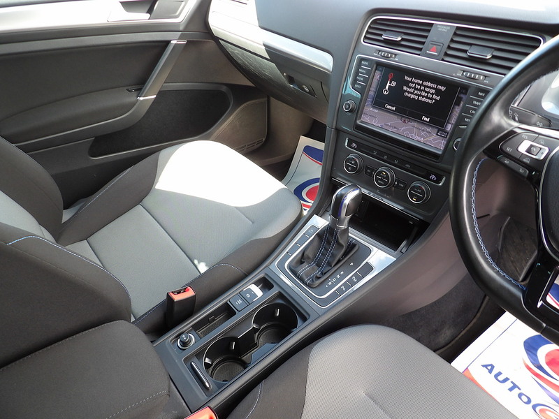 Used Volkswagen Golf 2015 for sale - 76308052: Photo 42