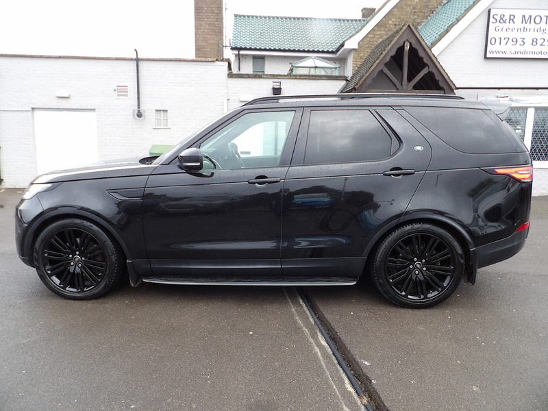 Used Land Rover Discovery 2018 for sale - 76299821: Photo 2