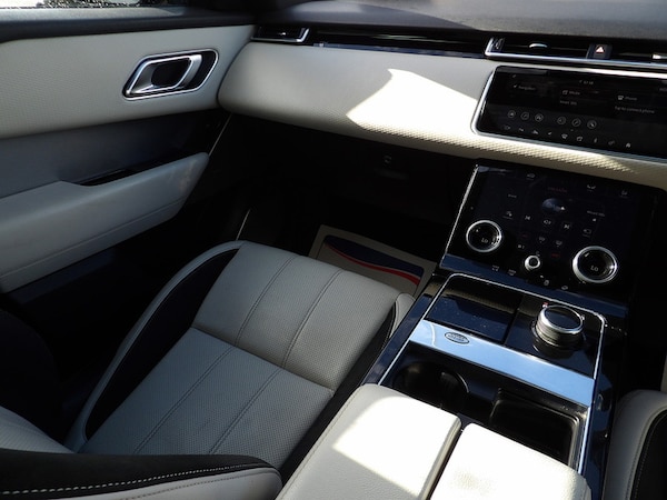 Used Land Rover Range Rover Velar 2017 for sale - 76299780: Photo 53