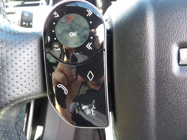 Used Land Rover Range Rover Velar 2017 for sale - 76299780: Photo 64