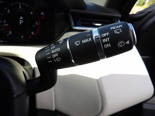 Used Land Rover Range Rover Velar 2017 for sale - 76299780: Photo 67