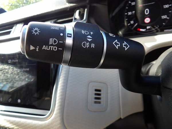 Used Land Rover Range Rover Velar 2017 for sale - 76299780: Photo 69