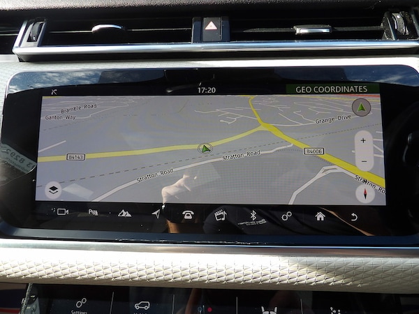 Used Land Rover Range Rover Velar 2017 for sale - 76299780: Photo 73