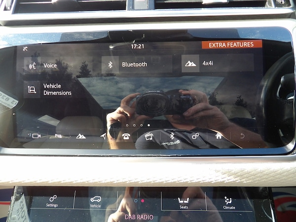 Used Land Rover Range Rover Velar 2017 for sale - 76299780: Photo 79