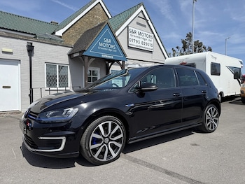 Used Volkswagen Golf 2016 for sale - 78709617: Photo