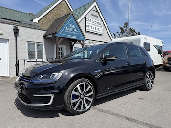 Used Volkswagen Golf 2016 for sale - 78709617: Photo