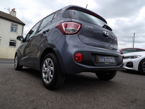 Used Hyundai i10 2019 for sale - 76299784: Photo 11