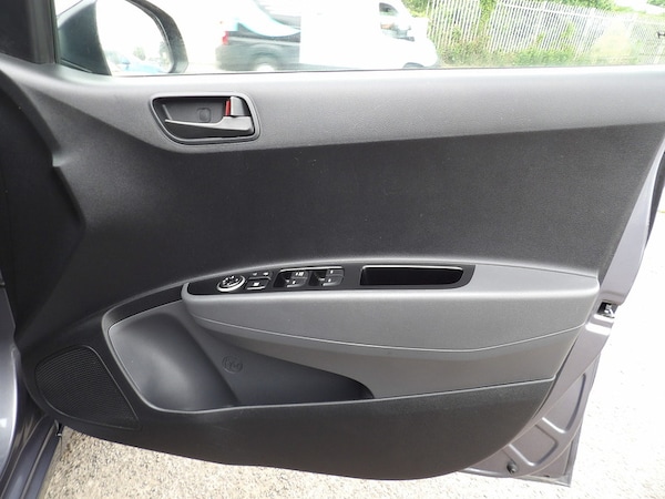 Used Hyundai i10 2019 for sale - 76299784: Photo 15