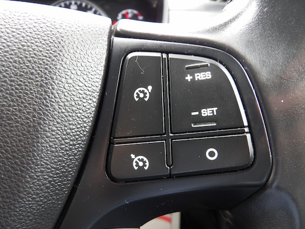 Used Hyundai i10 2019 for sale - 76299784: Photo 28