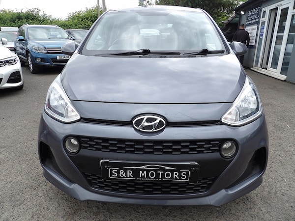 Used Hyundai i10 2019 for sale - 76299784: Photo 2