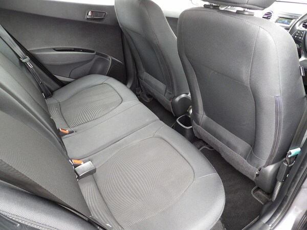 Used Hyundai i10 2019 for sale - 76299784: Photo 30