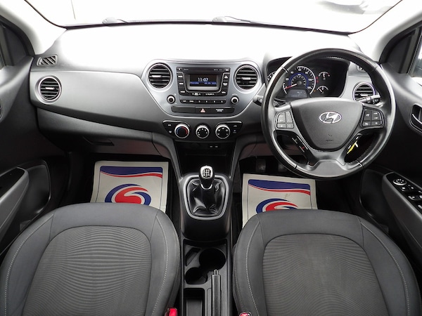 Used Hyundai i10 2019 for sale - 76299784: Photo 32