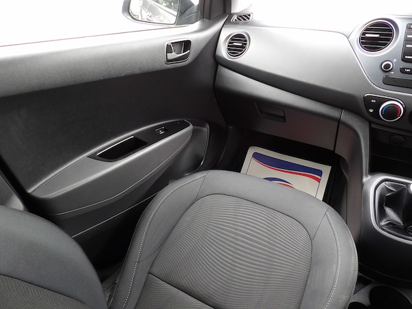 Used Hyundai i10 2019 for sale - 76299784: Photo 33