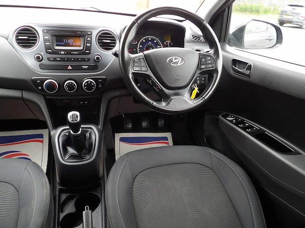 Used Hyundai i10 2019 for sale - 76299784: Photo 34