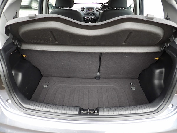 Used Hyundai i10 2019 for sale - 76299784: Photo 35