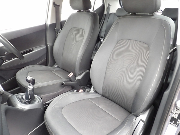 Used Hyundai i10 2019 for sale - 76299784: Photo 41