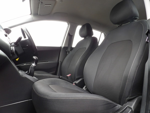 Used Hyundai i10 2019 for sale - 76299784: Photo 42
