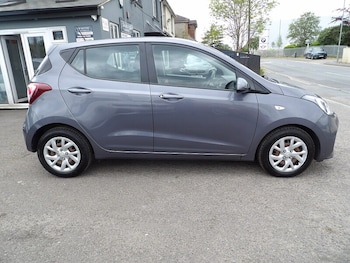 Used Hyundai i10 2019 for sale - 76299784: Photo