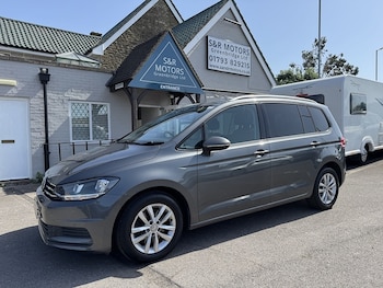 Used Volkswagen Touran 2019 for sale - 78986604: Photo