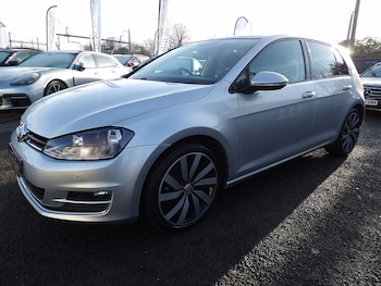 Volkswagen - Golf