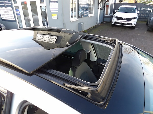 Used Volkswagen Golf 2017 for sale - 76308059: Photo 23