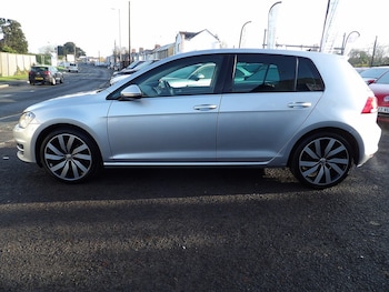 Used Volkswagen Golf 2017 for sale - 76308059: Photo