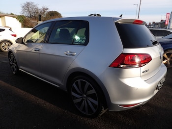 Used Volkswagen Golf 2017 for sale - 76308059: Photo
