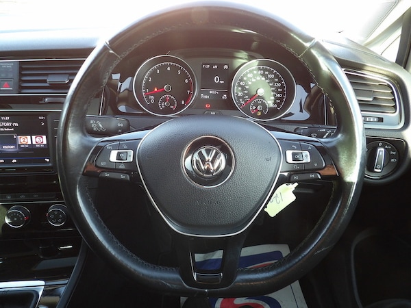 Used Volkswagen Golf 2017 for sale - 76308059: Photo 43