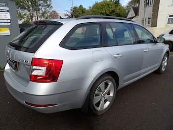 Used Skoda Octavia 2020 for sale - 76308102: Photo