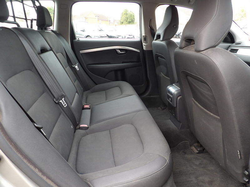 Used Volvo XC70 2011 for sale - 76308127: Photo 12