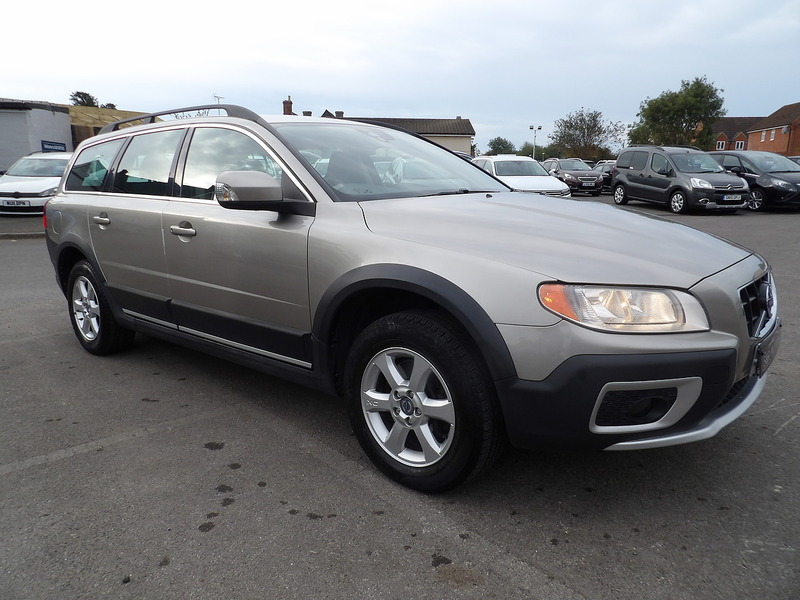 Used Volvo XC70 2011 for sale - 76308127: Photo 3