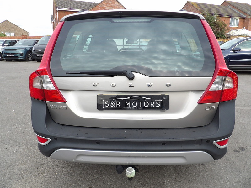 Used Volvo XC70 2011 for sale - 76308127: Photo 6
