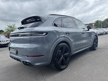 Used Porsche Cayenne 2023 for sale - 79591390: Photo
